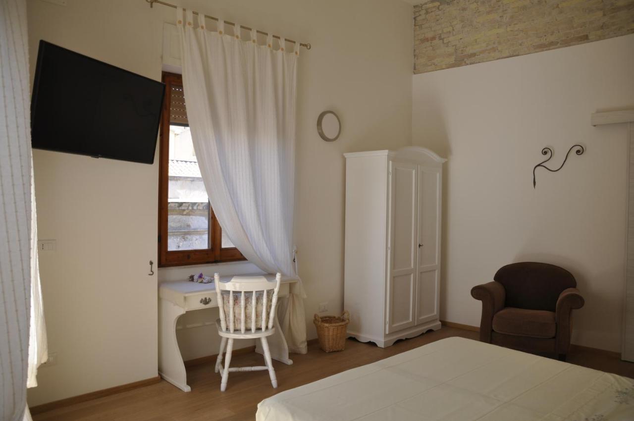 Bed And Breakfast San Saturnino Cagliari Esterno foto